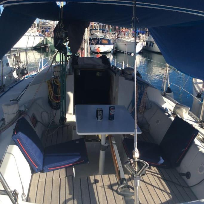 Nuitee A Bord De Danilou Un Voilier De 9.50M Hotel Sète Exterior foto
